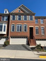 12466 BLISSFUL VALLEY DR, Fairfax, VA 22033