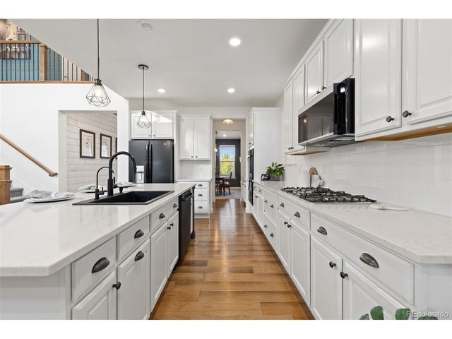 908 Gilpin Cir, Erie, CO 80516