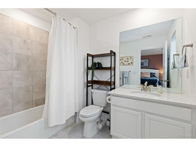 908 Gilpin Cir, Erie, CO 80516