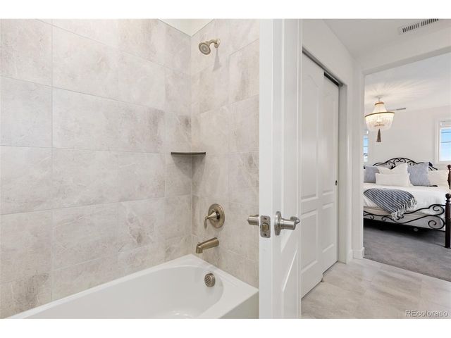 908 Gilpin Cir, Erie, CO 80516
