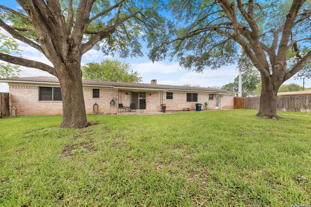 618 Fair Ln, New Braunfels, TX 78130