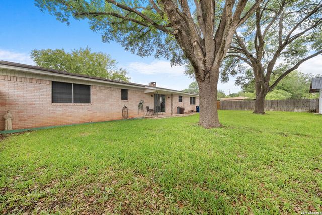 618 Fair Ln, New Braunfels, TX 78130
