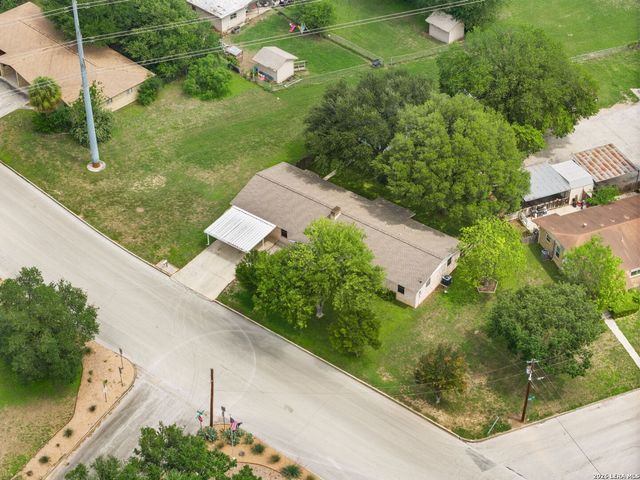 618 Fair Ln, New Braunfels, TX 78130