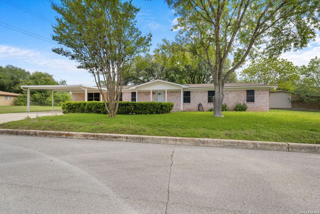 618 Fair Ln, New Braunfels, TX 78130