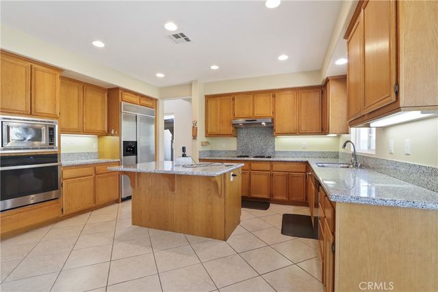 17384 Blue Ridge Court, Riverside, CA 92503