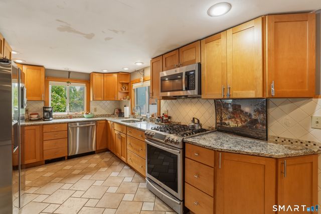 161 Leetes Island Road, Branford, CT 06405
