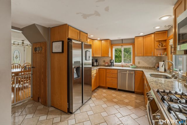 161 Leetes Island Road, Branford, CT 06405