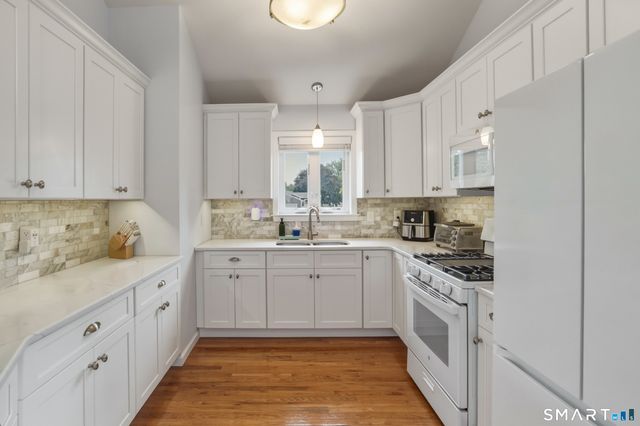 161 Leetes Island Road, Branford, CT 06405