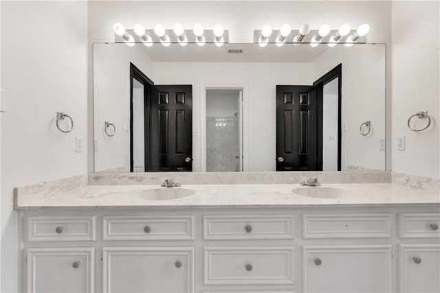 204 Hearthstone Circle, College Station, TX 77840