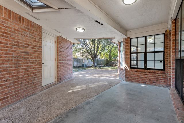 204 Hearthstone Circle, College Station, TX 77840