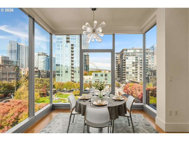 1001 Nw LOVEJOY St 505, Portland, OR 97209