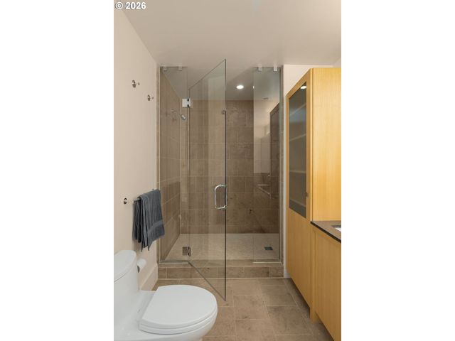 1001 Nw LOVEJOY St 505, Portland, OR 97209