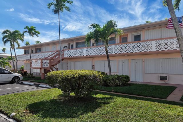 820 SW 11th Ave 14B, Hallandale Beach, FL 33009