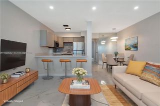 820 SW 11th Ave 14B, Hallandale Beach, FL 33009