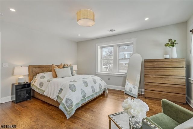 5 Canterbury Dr, Montclair Twp., NJ 07042