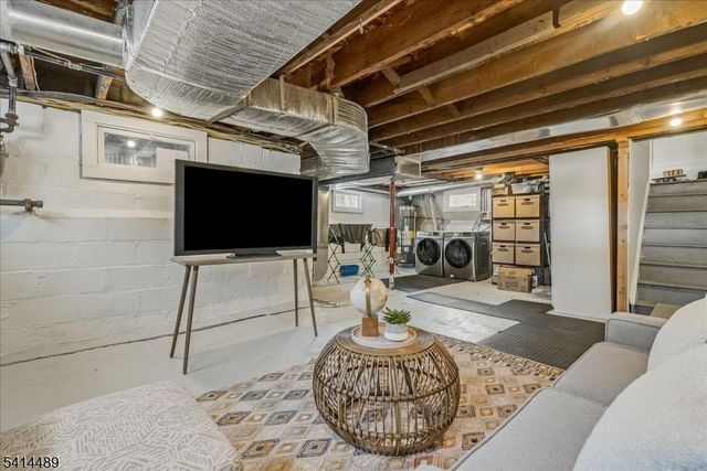 5 Canterbury Dr, Montclair Twp., NJ 07042