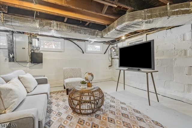 5 Canterbury Dr, Montclair Twp., NJ 07042