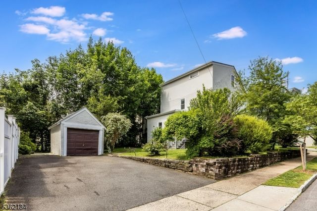 5 Canterbury Dr, Montclair Twp., NJ 07042