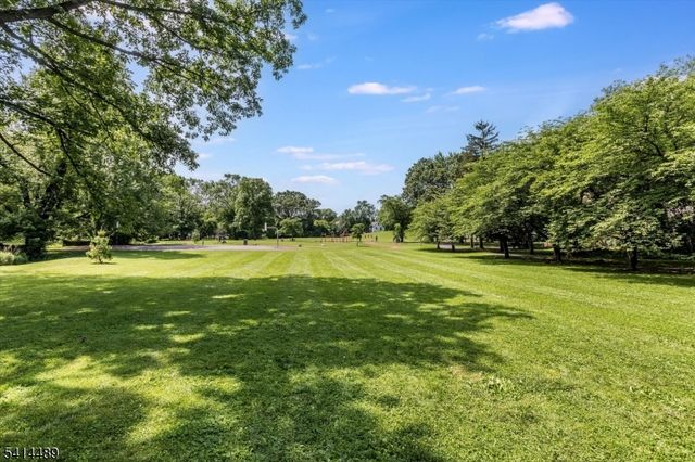 5 Canterbury Dr, Montclair Twp., NJ 07042