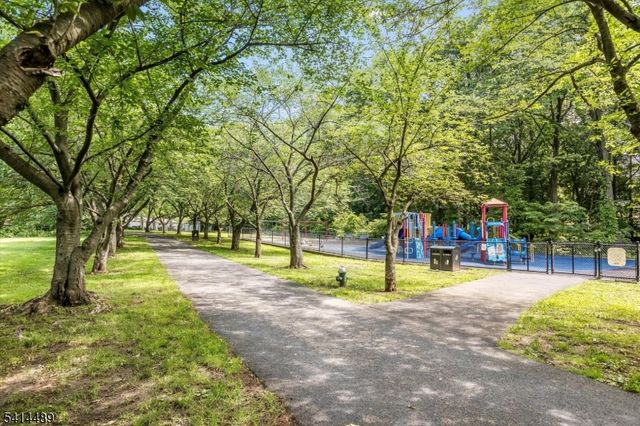 5 Canterbury Dr, Montclair Twp., NJ 07042