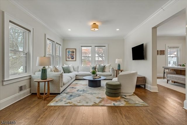 5 Canterbury Dr, Montclair Twp., NJ 07042