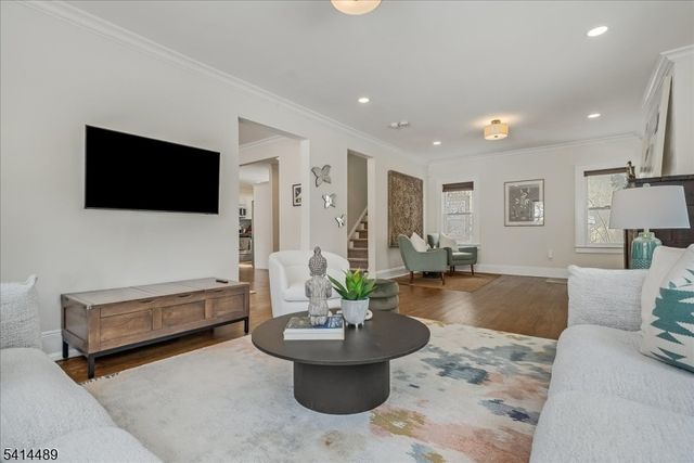 5 Canterbury Dr, Montclair Twp., NJ 07042