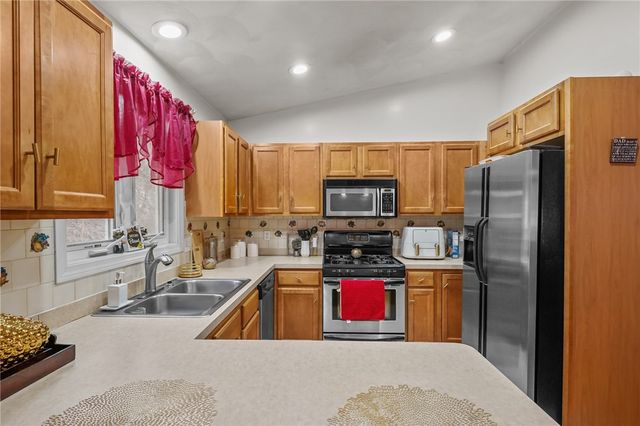 155 De Pinedo Street, Providence, RI 02904