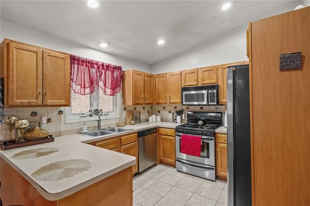 155 De Pinedo Street, Providence, RI 02904