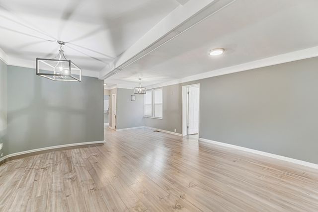 1s217 Valley Road, Lombard, IL 60148