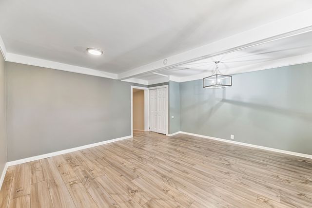 1s217 Valley Road, Lombard, IL 60148