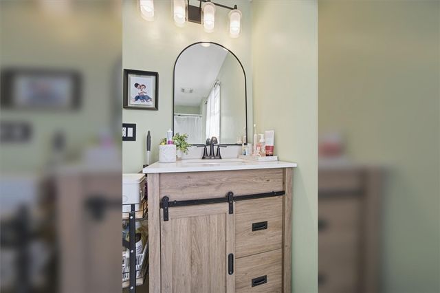 208 Simmonsville Avenue, Johnston, RI 02919