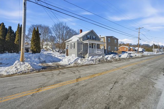 208 Simmonsville Avenue, Johnston, RI 02919