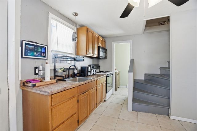 208 Simmonsville Avenue, Johnston, RI 02919