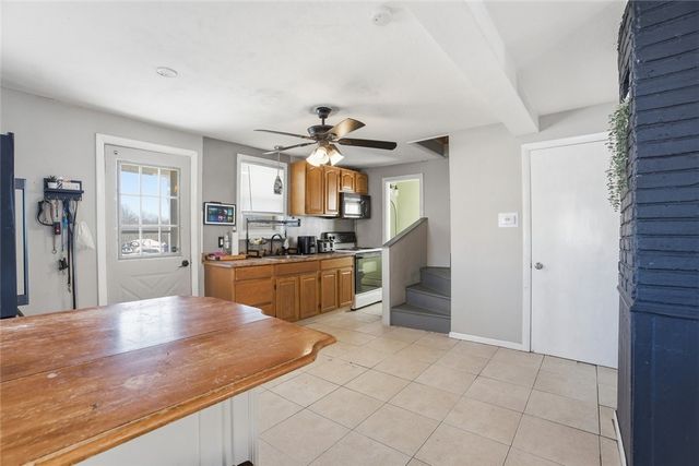 208 Simmonsville Avenue, Johnston, RI 02919