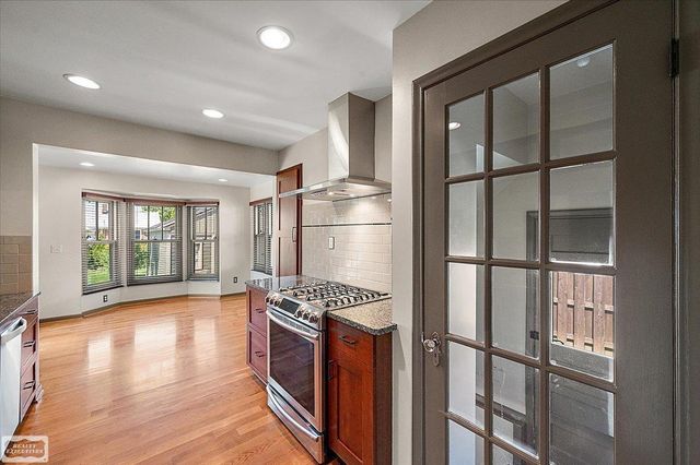 912 Cedar Hill Drive, Royal Oak, MI 48067