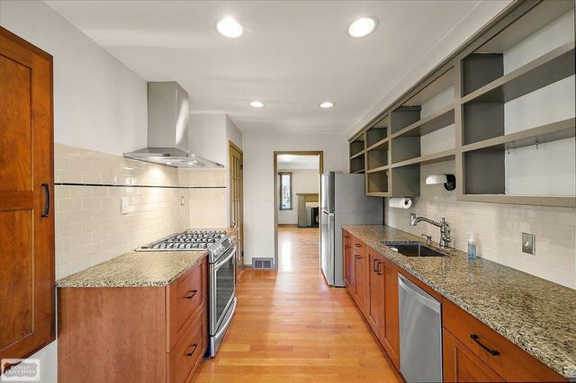 912 Cedar Hill Drive, Royal Oak, MI 48067