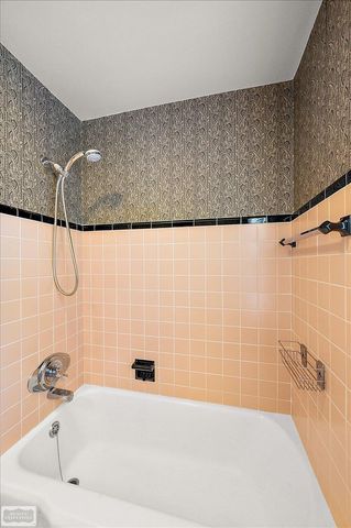912 Cedar Hill Drive, Royal Oak, MI 48067
