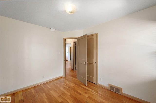 912 Cedar Hill Drive, Royal Oak, MI 48067
