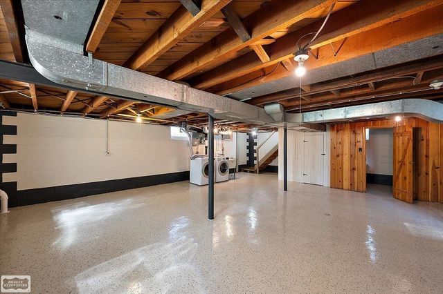 912 Cedar Hill Drive, Royal Oak, MI 48067