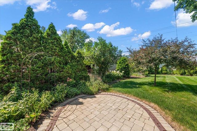 912 Cedar Hill Drive, Royal Oak, MI 48067