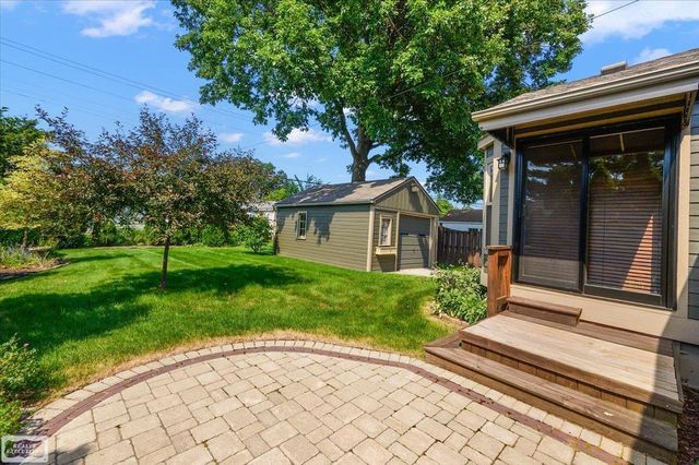 912 Cedar Hill Drive, Royal Oak, MI 48067