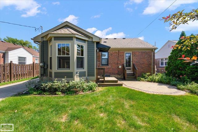 912 Cedar Hill Drive, Royal Oak, MI 48067