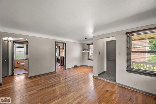 912 Cedar Hill Drive, Royal Oak, MI 48067