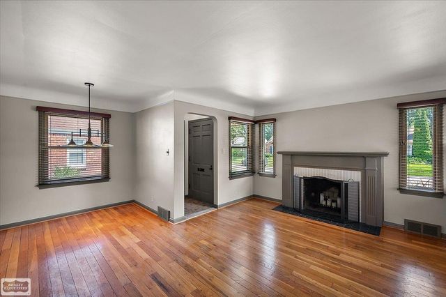 912 Cedar Hill Drive, Royal Oak, MI 48067