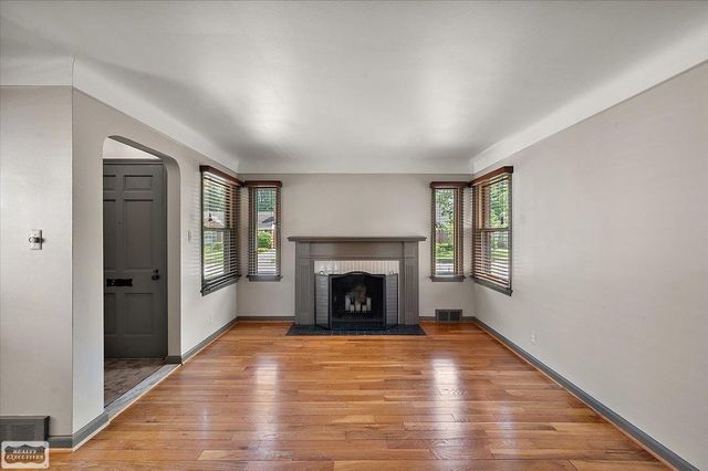 912 Cedar Hill Drive, Royal Oak, MI 48067