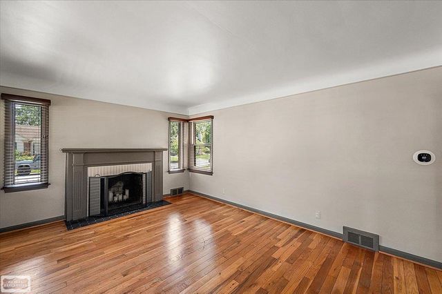 912 Cedar Hill Drive, Royal Oak, MI 48067