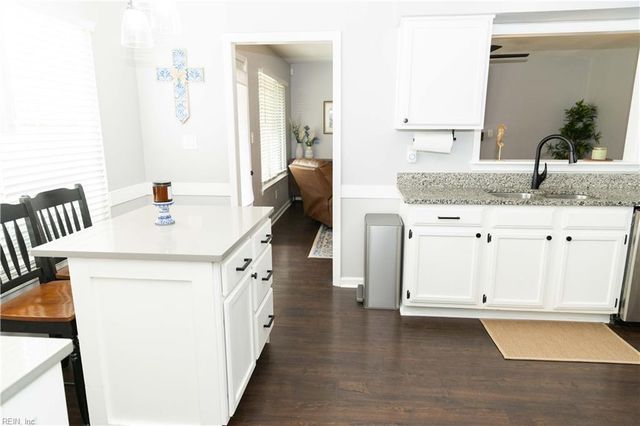 1848 Monument DR, Virginia Beach, VA 23464