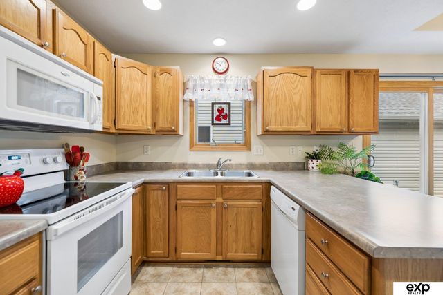 1214 Dublin Road, Lincoln, NE 68521