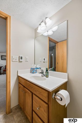 1214 Dublin Road, Lincoln, NE 68521