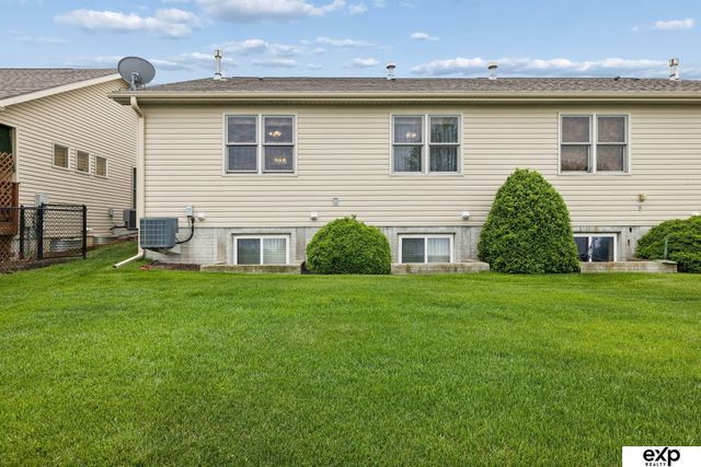 1214 Dublin Road, Lincoln, NE 68521